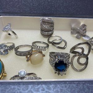Lot of 15 Fashion Rings